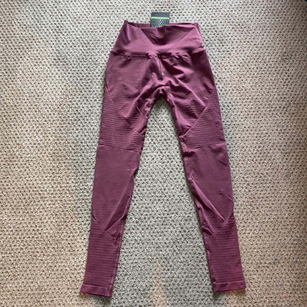 Alphalete workout leggings size S